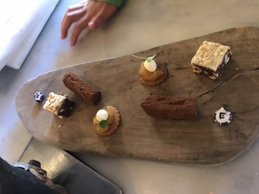 Franky's Grill | Powered by Food Labs by null