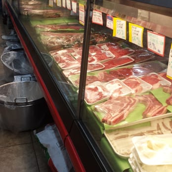 Jarrell Supermarket - meat in display case - Grocery Near Me - Jarrell, Texas