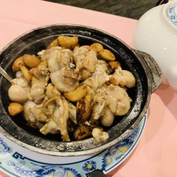 Peach Farm - Frog legs in clay pot - Chinese Near Me - Boston, Massachusetts