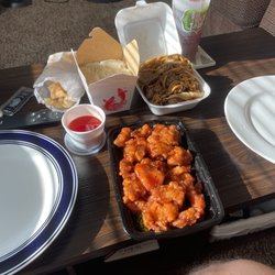 China Delight - H14. General Tso's Chicken #6. Crab Rangoon (4)#41. Beef Lo Mein