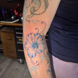 Blue Wave Tattoo Kauai - Hibiscus Flower