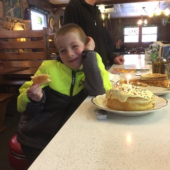 Island Cafe - Cafes Near Me - Minocqua, Wisconsin