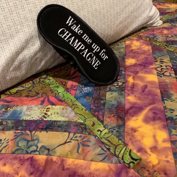 A Light Unto My Path - Bed & Breakfast Near Me - Round Top, Texas