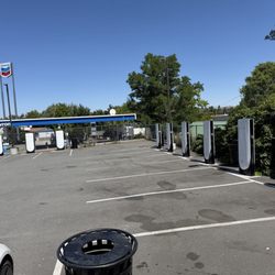 Tesla Supercharger - Supercharging area