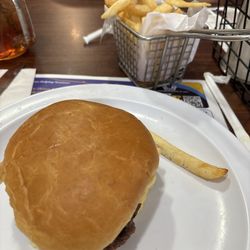 Chi Cafe - Cheeseburger and fries