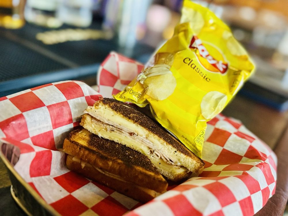Jesse's Sports Bar & Grill Image