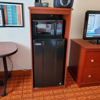 Fairfield by Marriott Inn & Suites Lumberton - Minifridge/Microwave - Hotels Near Me - Lumberton, North Carolina