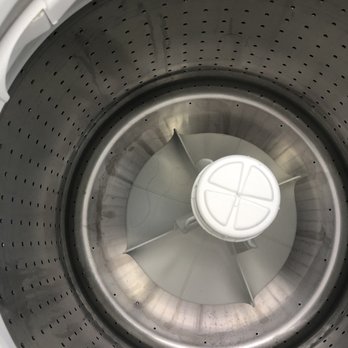 Love Laundry - Hair in the machine. Not clean :( - Laundromat Near Me - Los Angeles, California