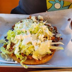 Villa Tacos Oaxaca - Grande Sopes con Cherizo.