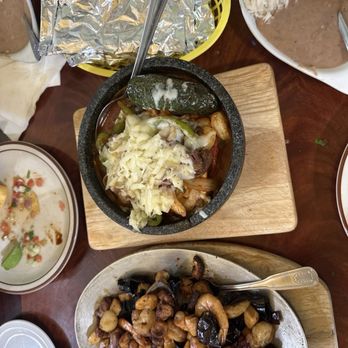 La Perla Del Pacifico - Mixed Seafood and Molcajete Chicken, Beef, & Shrimp - Seafood Near Me - Watsonville, California La Perla Del Pacifico - Mixed Seafood and Molcajete Chicken, Beef, & Shrimp - Seafood Near Me - Watsonville, California