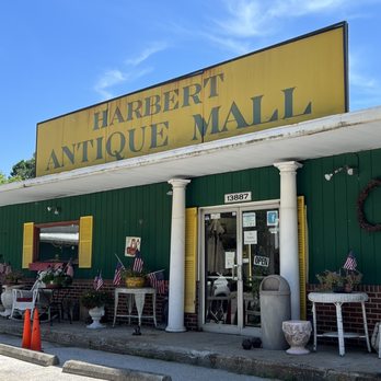 Harbert Antique Mall - Antiques Near Me - Sawyer, Michigan