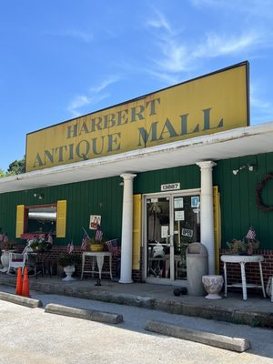 Harbert Antique Mall by null