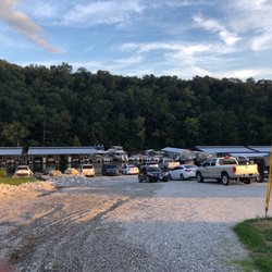 Indian River Marina - Parking lot and boat slips