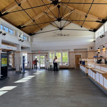Martha's Vineyard Airport - Airports Near Me - West Tisbury, Massachusetts