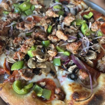 Sorrento Italian Kitchen - Pilo's Deluxe Pizza - Medium 12'' - Pizza Near Me - Long Beach, California Sorrento Italian Kitchen - Pilo's Deluxe Pizza - Medium 12'' - Pizza Near Me - Long Beach, California