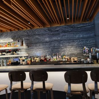 Heck’s Cafe - Bar - New American Near Me - Beachwood, Ohio