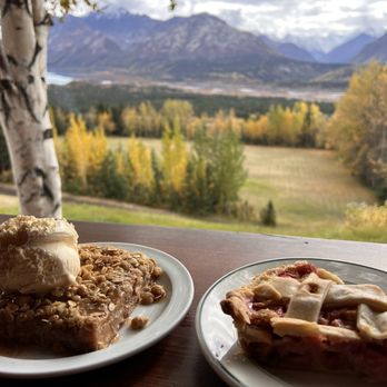 Long Rifle Lodge - Outside dining area - Desserts Near Me - Glacier View, Alaska Long Rifle Lodge - Outside dining area - Desserts Near Me - Glacier View, Alaska