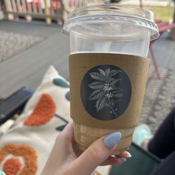 Cordial Coffee - Iced chai latte - Coffee & Tea Near Me - Berryville, Virginia Cordial Coffee - Iced chai latte - Coffee & Tea Near Me - Berryville, Virginia