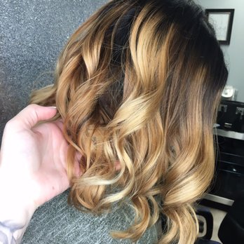 Flaunt Salon - Hair Salons Near Me - Beverly, Massachusetts