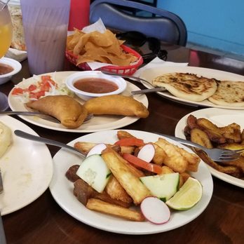 Antojitos Salvadorenos - Pupusa Revuelta, pastelitos de carne, yuca frita, pupusas de queso con loroco, platanos fritos. Ensalada de Fruta and Horchata. - Salvadoran Near Me - Houston, Texas Antojitos Salvadorenos - Pupusa Revuelta, pastelitos de carne, yuca frita, pupusas de queso con loroco, platanos fritos. Ensalada de Fruta and Horchata. - Salvadoran Near Me - Houston, Texas