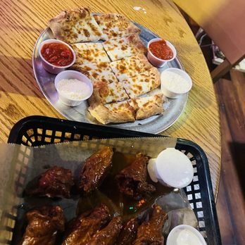 Bluegrass Pizza and Pub - Cheese bread and wings - Pizza Near Me - Danville, Kentucky Bluegrass Pizza and Pub - Cheese bread and wings - Pizza Near Me - Danville, Kentucky