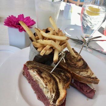 Cafe in the Park - Yummy Reuben - American Near Me - Galveston, Texas