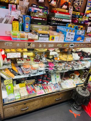 Ting's Gift Shop by null