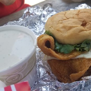 The Net Result - Fish sandwich - Seafood Near Me - Vineyard Haven, Massachusetts
