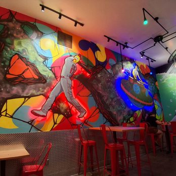 Dave's Hot Chicken - Chicken Shop Near Me - Anaheim, California