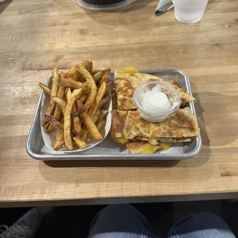 El Pollo Guapo - Chicken Quesadilla - Chicken Shop Near Me - Hartford, Connecticut