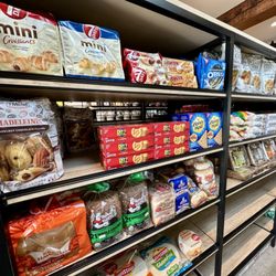 Davy Jones Liquor Locker - Bread & crackers galore!