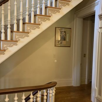Mayhurst Estate - Staircase - Hotels Near Me - Orange, Virginia