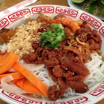 Pho Dai Loi 3 - Vermicelli noodles with pork, shrimp, and eggroll!! You HAVE to order this!! - Vietnamese Near Me - Duluth, Georgia
