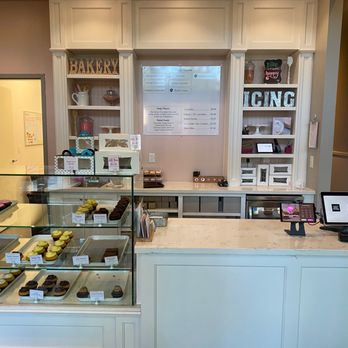 Icing On The Cupcake - Display - Cupcakes Near Me - Sacramento, California