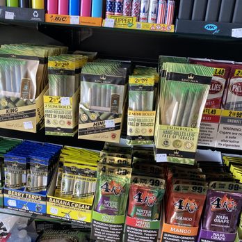 DISCOUNT SMOKE HUB - Updated May 2026 - 35 Photos - 270 E Dundee Rd,  Wheeling, Illinois - Tobacco Shops - Phone Number