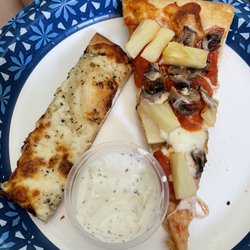Famous Pizza