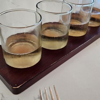 rise soufflé - The Woodlands - French Bubbles Flight - French Near Me - Tomball, Texas