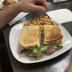 The Diner At Cross Pointe - Sandwich with fries