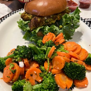 Black Bear Diner Turlock - Dr. Praeger's Veggie Burger (690 cals.) w/seasonal veggies - American Near Me - Turlock, California