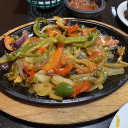 Cielito Lindo - Fajitas. All veggies!!! Where's the chicken???