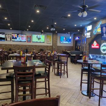 J Michael's Tavern & Grille - Great lunch specials and service. It's my first visit and I'm hooked. - Sports Bars Near Me - Stuart, Florida J Michael's Tavern & Grille - Great lunch specials and service. It's my first visit and I'm hooked. - Sports Bars Near Me - Stuart, Florida