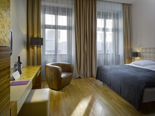 The ICON Hotel & Lounge by null