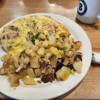 Brownstone Pancake Factory - Meat combo omelet - Breakfast & Brunch Near Me - Edgewater, New Jersey