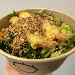 Blowfish Poké Hawaiian Grill - Restaurant Clarksville - Lots of veggies! Eel sauce is flavorful.