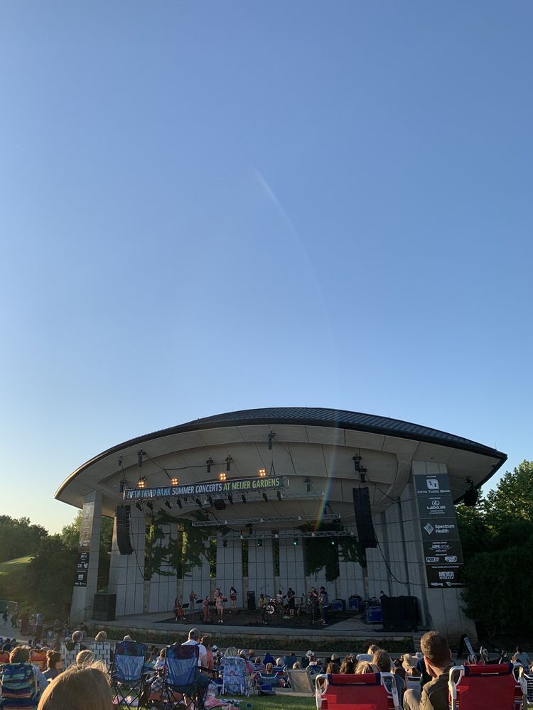 Social spots from Frederik Meijer Gardens Amphitheater