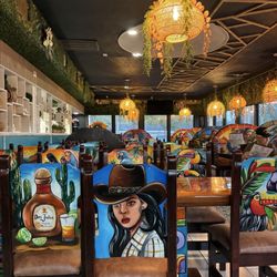 Clase Azul Bar & Grill - Ambiance