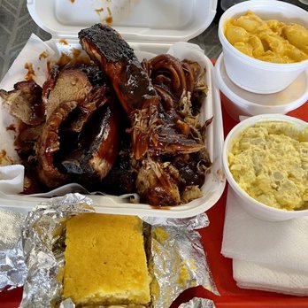 Halleluiah BBQ - Combo Dinner Plate with Brisket, Pulled Pork, Ribs, Mac & Cheese and Potato Salad...Absolutely Awesome!!!! - Barbeque Near Me - Apple Valley, California