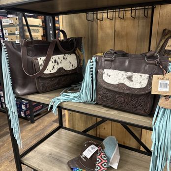 Hayes Boots Plus - Concealed carry Ariat purses! - Shoe Stores Near Me - Clarksville, Tennessee Hayes Boots Plus - Concealed carry Ariat purses! - Shoe Stores Near Me - Clarksville, Tennessee