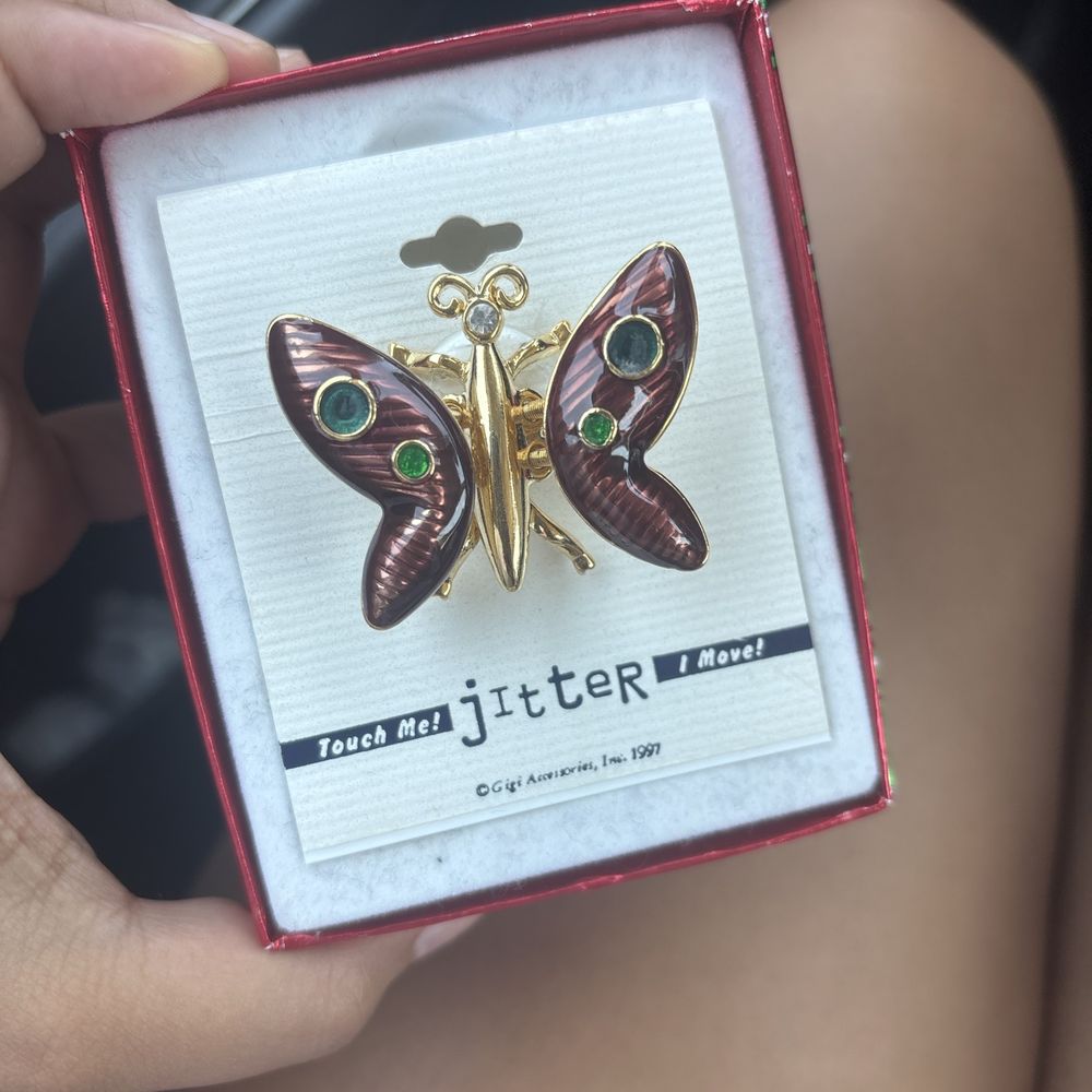 Ultimate Treasures - Broach - Antiques Near Me - Downers Grove, Illinois Ultimate Treasures - Broach - Antiques Near Me - Downers Grove, Illinois