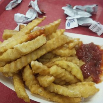 Retro Junction - Crinkle fries! Could use seasoning. They also need a ketchup dispenser with the little cups. - Convenience Stores Near Me - Fresno, California